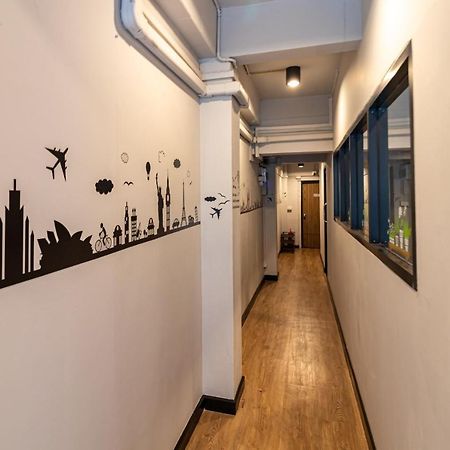 Snoozzze Hostel ใกล้รถไฟฟ้า ย่านบางรัก (Adults Only) Bangkok Ngoại thất bức ảnh