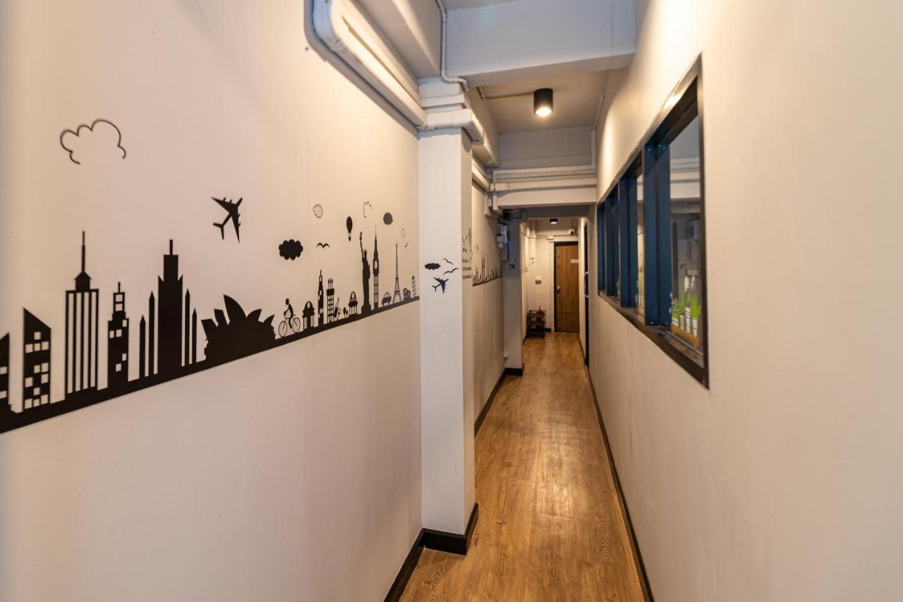 Snoozzze Hostel ใกล้รถไฟฟ้า ย่านบางรัก (Adults Only) Bangkok Ngoại thất bức ảnh