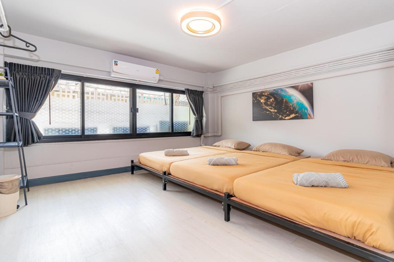Snoozzze Hostel ใกล้รถไฟฟ้า ย่านบางรัก (Adults Only) Bangkok Ngoại thất bức ảnh