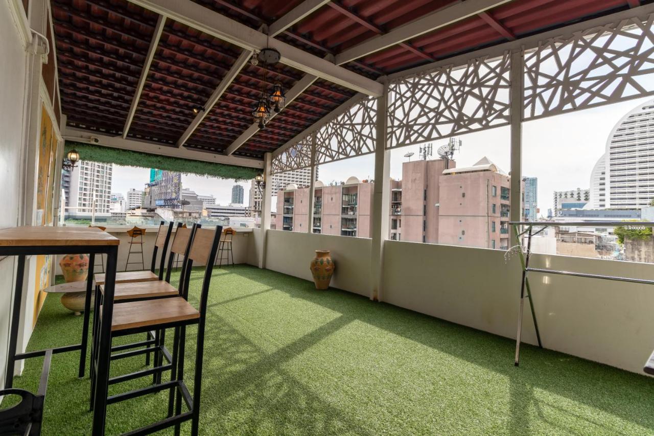 Snoozzze Hostel ใกล้รถไฟฟ้า ย่านบางรัก (Adults Only) Bangkok Ngoại thất bức ảnh