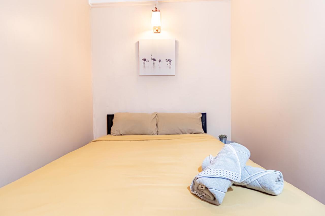 Snoozzze Hostel ใกล้รถไฟฟ้า ย่านบางรัก (Adults Only) Bangkok Ngoại thất bức ảnh