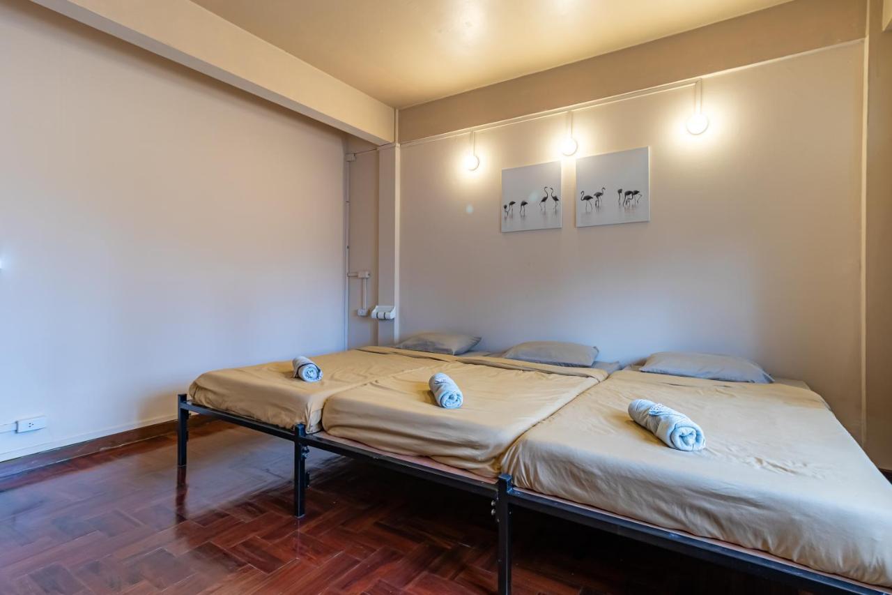 Snoozzze Hostel ใกล้รถไฟฟ้า ย่านบางรัก (Adults Only) Bangkok Ngoại thất bức ảnh